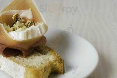 Paris Avenue Gastro Bar