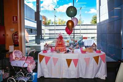 Nh Las Tablas Restaurant