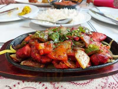 Tandoori Curry Hut