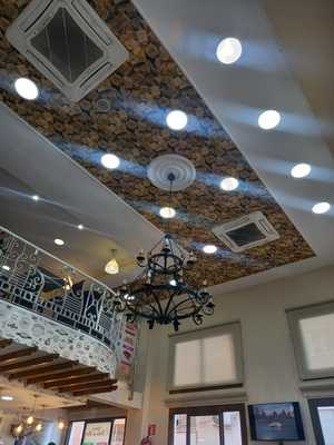 Cafetería-pizzería F&m