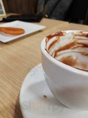 Cafeteria Y Churreria Calentitos