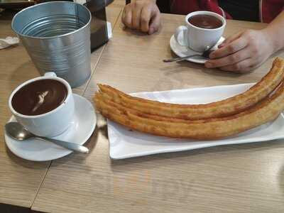 Cafeteria Y Churreria Calentitos