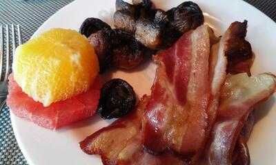 Godello - Mirasierra Suites Hotel