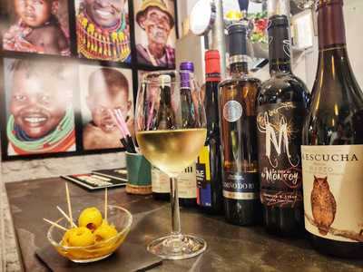 Turkana Bar - Photo 8