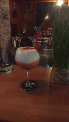 Memphis Cocktail Bar