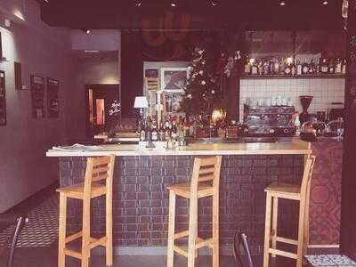 Cafe Del Teatro - Photo 8