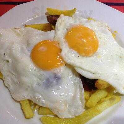 Black And Gold Irish Tavern