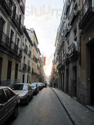 La Taberna Encantada