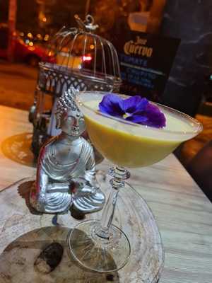 Lía Madrid Cocktail Boutique