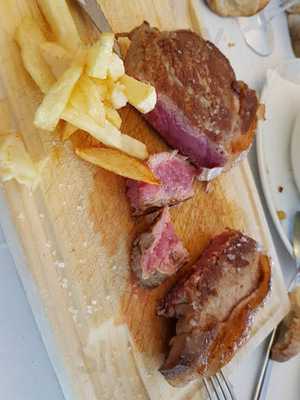 Amicci Bar And Restaurant