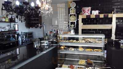 Black & White Coffee Shop