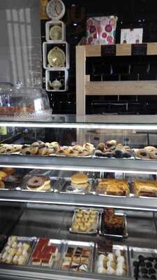 Black & White Coffee Shop