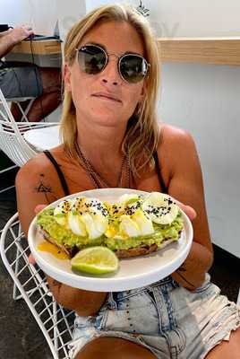 Black & White Coffee Shop