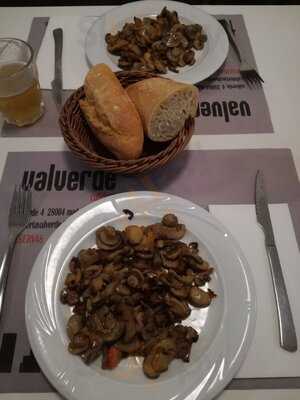 Bar Valverde - Photo 8