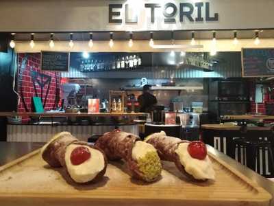 Cannoli, Pane Amore Fantasia