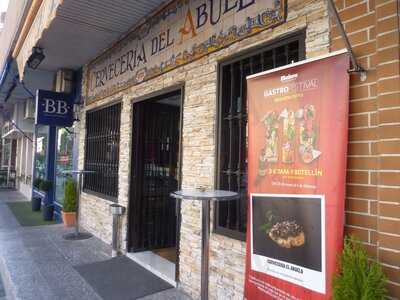 Cervecería El Abuelo - Photo 7