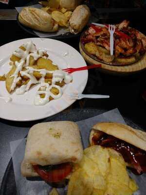 Cervecería 100 Montaditos