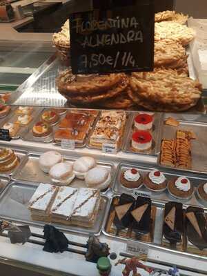 Pasteleria Horno De Pan Segura