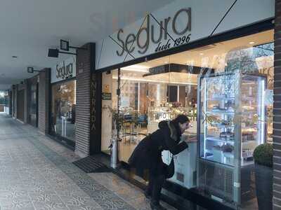 Pasteleria Horno De Pan Segura