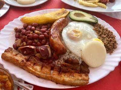 Restaurante Lechonería Miños