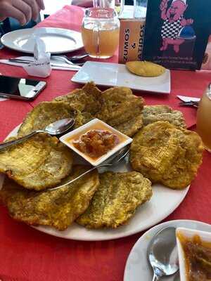 Restaurante Lechonería Miños - Photo 8