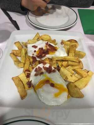 El Pinchito Restaurante Bar - Photo 7