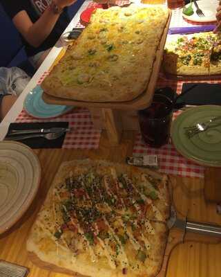 Kilómetros De Pizza Heron Diversia