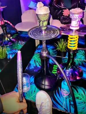 Hibou Shishas & Cocktails