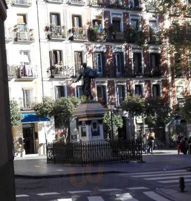 Vinoteca Alvin Cascorro