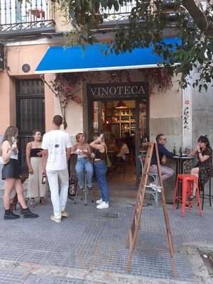 Vinoteca Alvin Cascorro