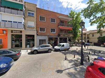 Jumping By La Tirolina