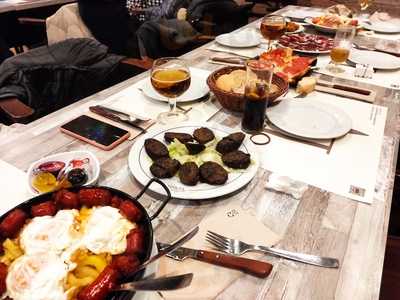 Cerveceria Cafeteria La Villa Restaurante