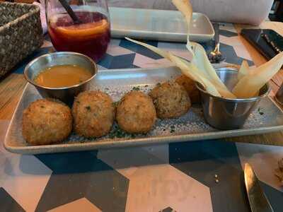 Midtown Kitchen & Bar