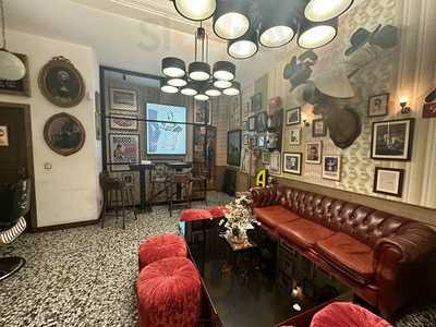 Compadre Barber's Club