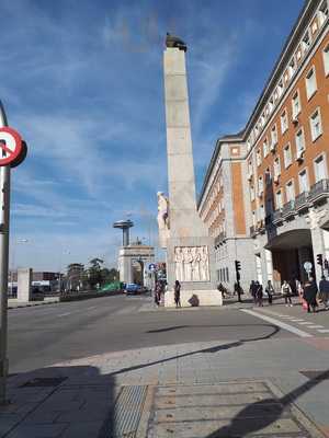Arcos De Moncloa