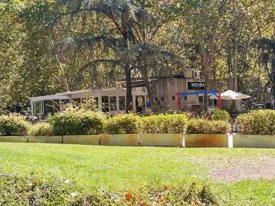 Noa Life & Restaurant