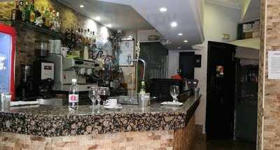 Bistro Bar Restaurante - Photo 7