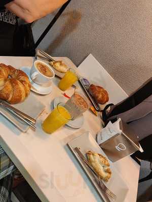 Panines Cafetería Y Pandería