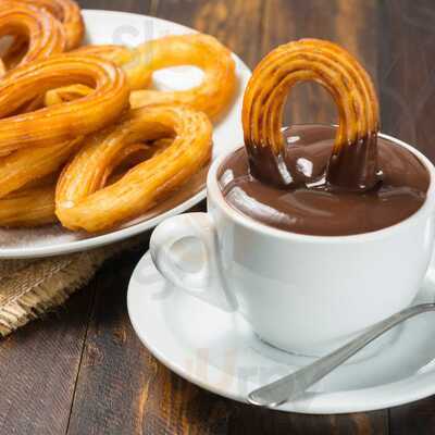 La Cocktelera Cafeteria Churreria