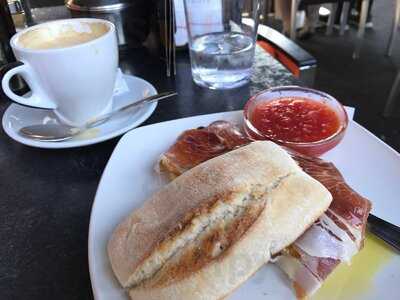 Taberna Toma Jamón - Photo 7