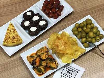 Enrique Tomás Jamon-tapas-vino