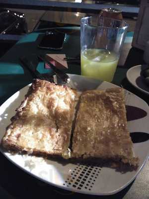 Taberna La Cañería Y Empanada Magerit