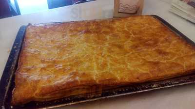 Taberna La Cañería Y Empanada Magerit