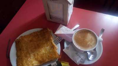 Taberna La Cañería Y Empanada Magerit