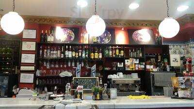 Taberna La Cañería Y Empanada Magerit