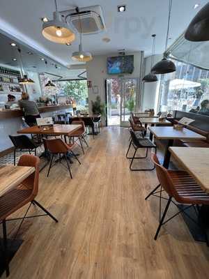 Cafe & Tapas