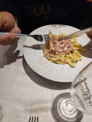 Quero Bar Restaurant