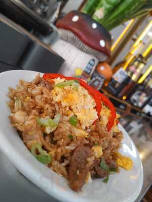 Quero Bar Restaurant