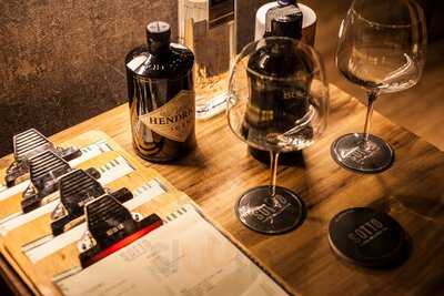 Sotto Cocktail Bar