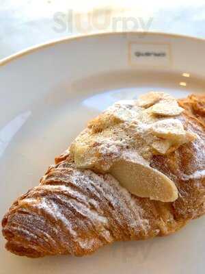 Crustó Bakery Padre Damián